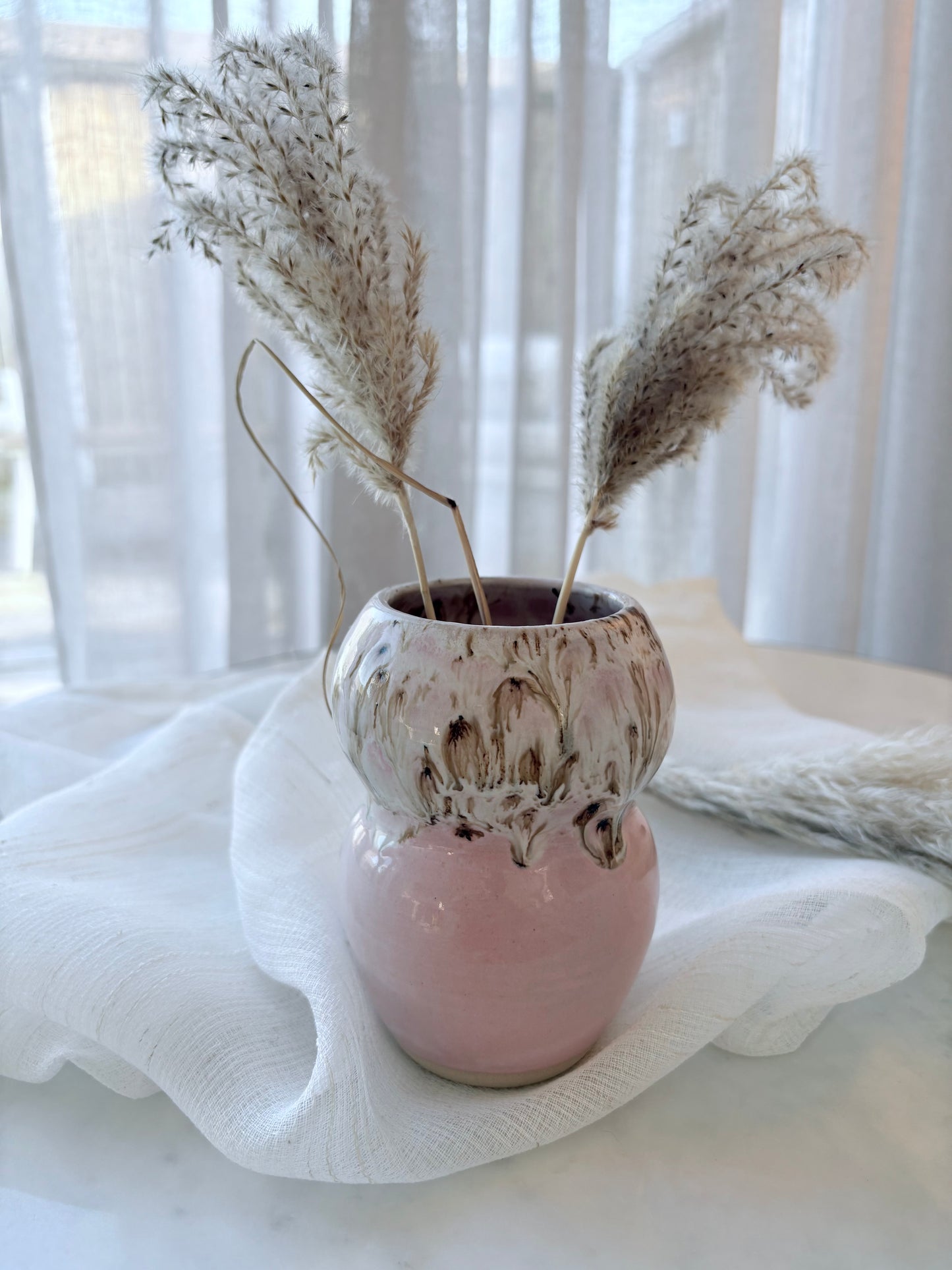 Lyserød keramik bobbelvase 11 cm
