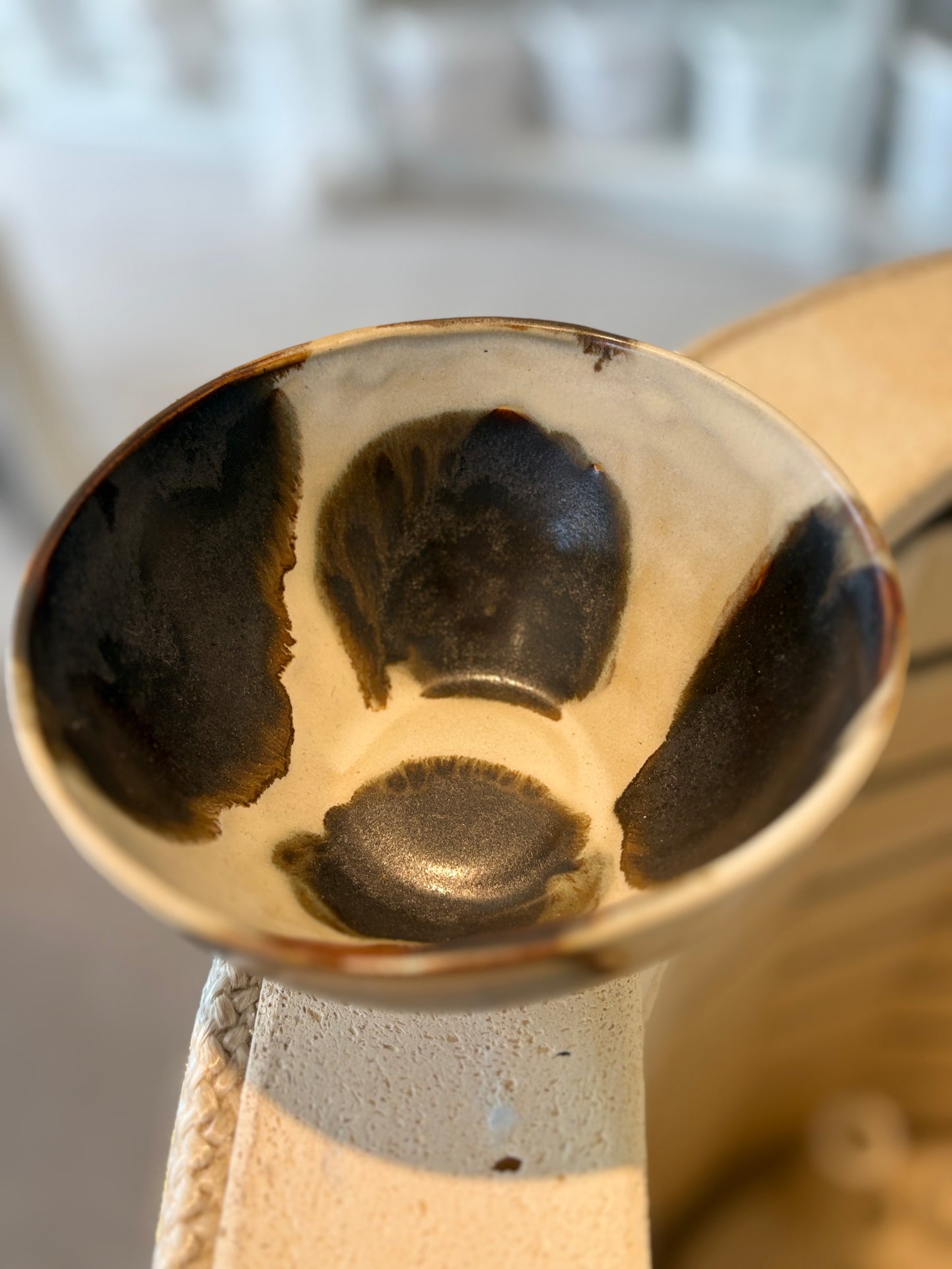 Brun plettet skål 14 cm
